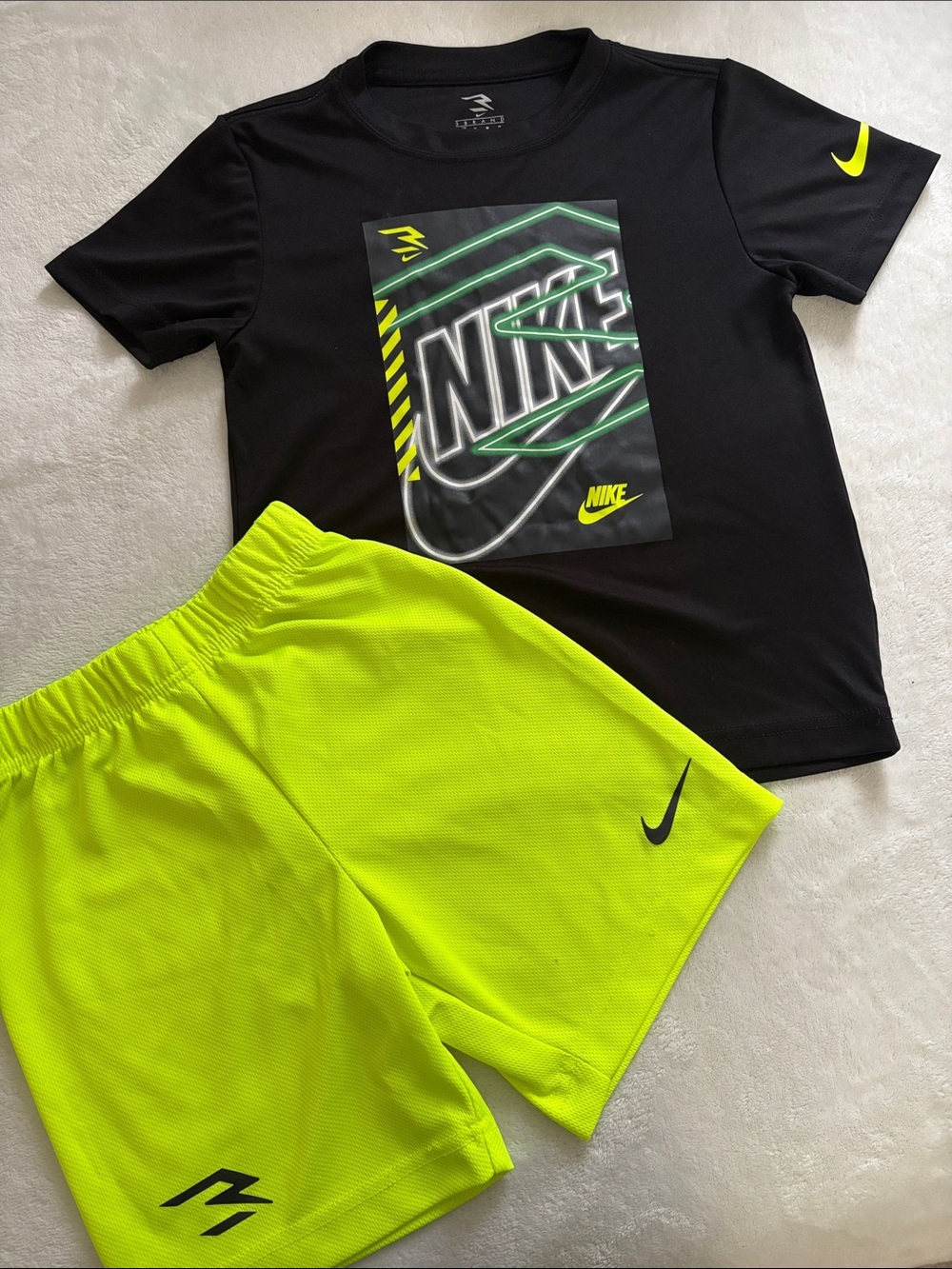 Nike boys set